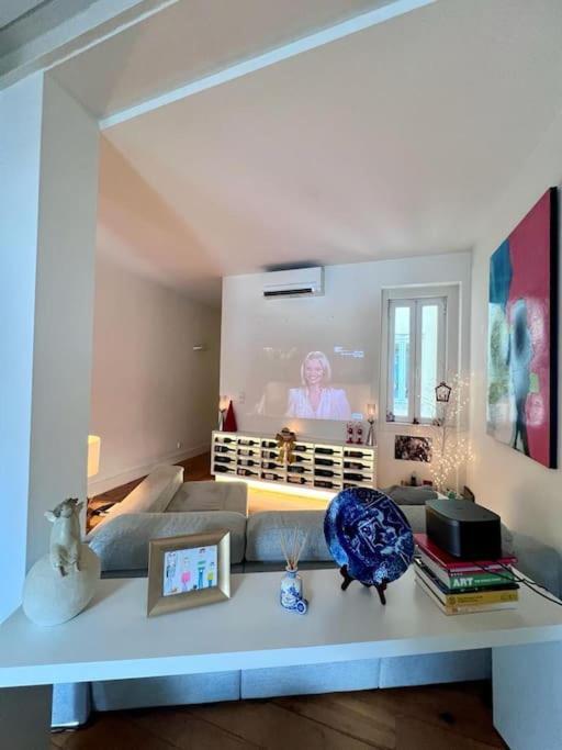 Apartment With Terrace 5 Minutes From Marques De Pombal Lissabon